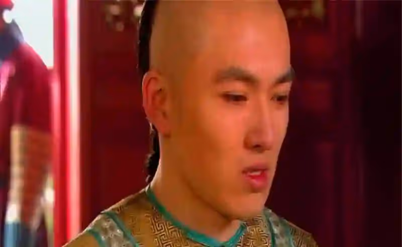 甄嬛傳：三阿哥初見瑛貴人，朧月一番話意味深長，可惜三阿哥不懂