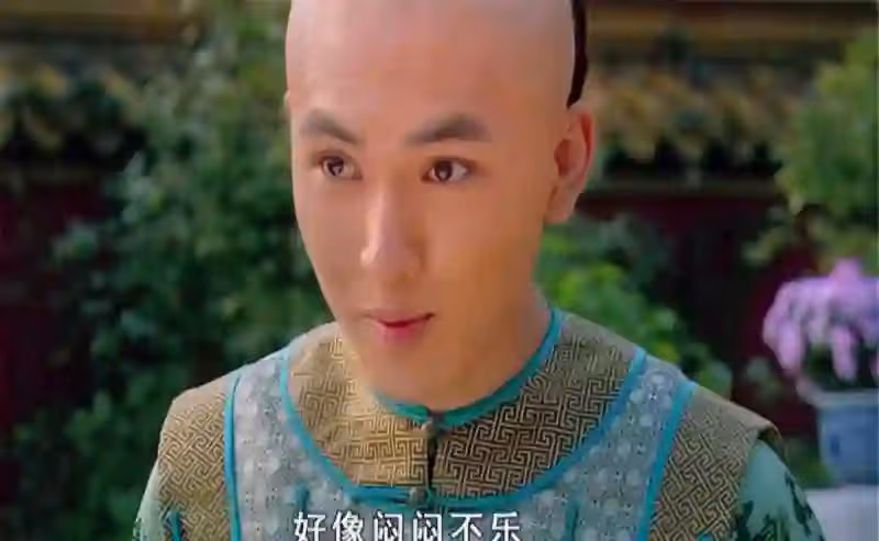 甄嬛傳：三阿哥初見瑛貴人，朧月一番話意味深長，可惜三阿哥不懂