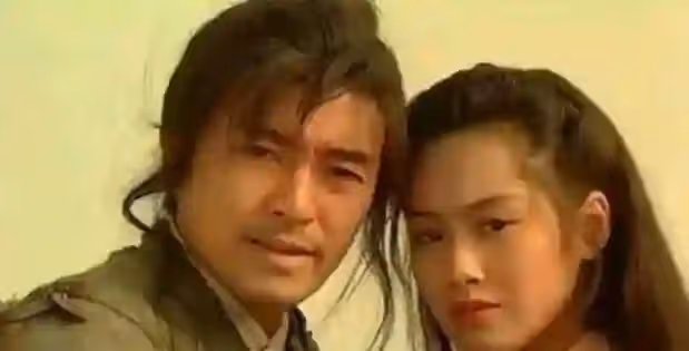 周星馳7年幫他賺3億，卻只拿70萬片酬，被嘲諷：你就像一條狗