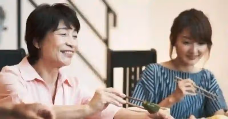 兒媳讓還房貸還讓交物業費，看到兒媳朋友圈後：我們決定回家