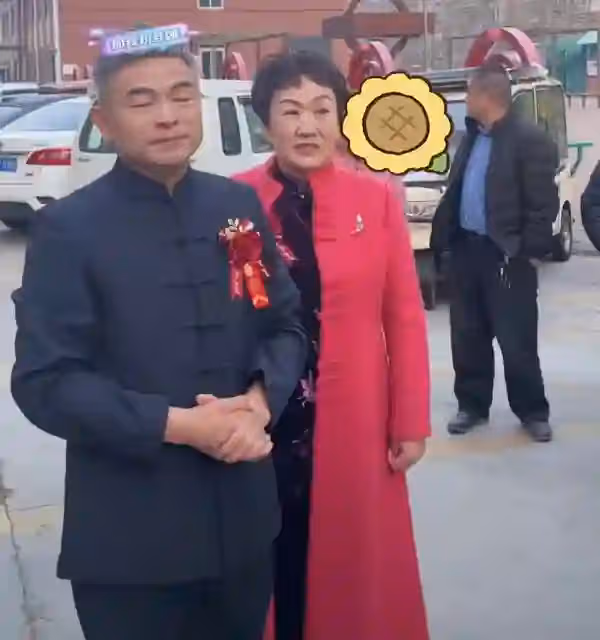 《失孤》原型兒子大婚熱度高,魯豫贈純金禮品,劉德華派人送祝福