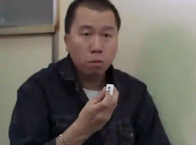 TVB反派專業戶息影20年罕露面!鬚髮皆白變化大,已移居澳洲多年