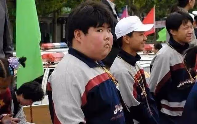 「初代表情包」網紅小胖:進娛樂圈娶經紀人,20年過去如今怎樣了