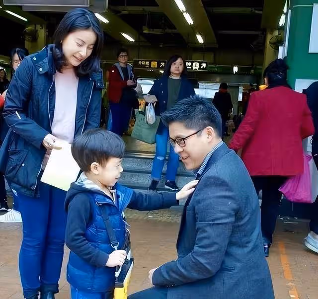 霍啟剛又干大事了!採訪中談夢想容光煥發,做香港內地的溝通橋樑