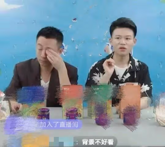 汪小菲談兒女哽咽落淚！出鏡帶貨神情憔悴不在狀態，網友：真情or作戲？