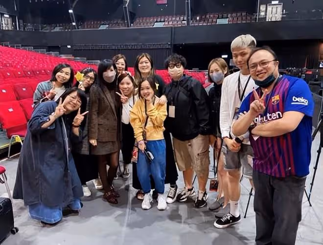 周慧敏為黃凱芹演唱會發文：年紀漸長的我們，合拍一次少一次