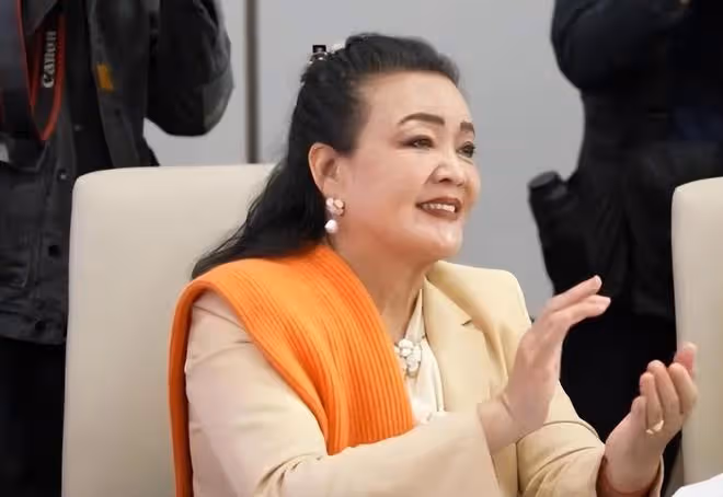 張蘭回應海外欠債9.8億，前兒媳大S的離婚與此有關聯？