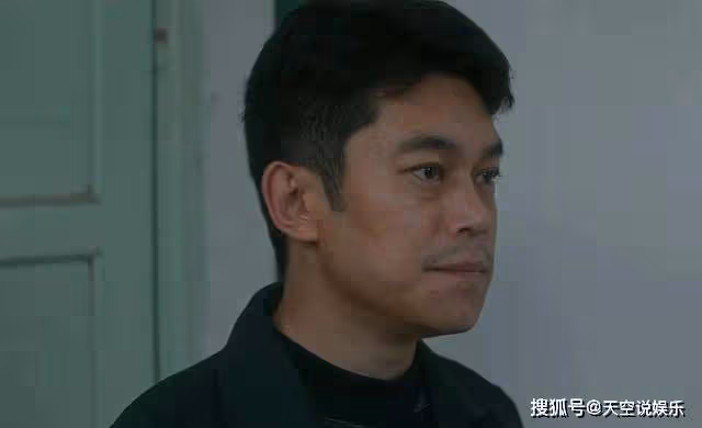 《他是誰》五位嫌疑人，三人已洗脫嫌疑，最後兩個誰才是真兇？