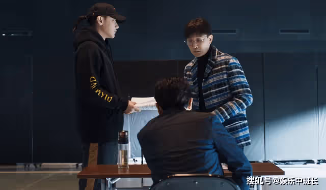 《春日暖陽》被捧成「仙人」的丁可芒，最大的毛病就是不接地氣