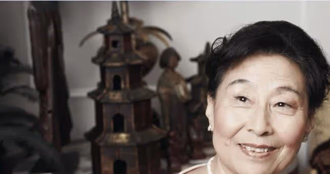 兒媳帶娃,婆婆退休做洗碗工每月貼補5千,兒媳嫌少婆婆含淚離開