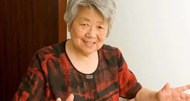 兒媳養了婆婆6年，老房子拆遷婆婆說沒資格，兒媳：趕緊滾出我家