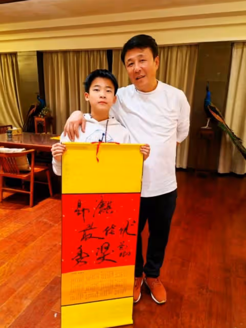 王楠丈夫與女兒玩耍惹爭議,互動被批太親密,笑笑6歲仍未分床睡