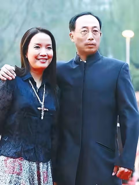 祝美國生日快樂,發文悼念安倍,呂麗萍晚節不保?