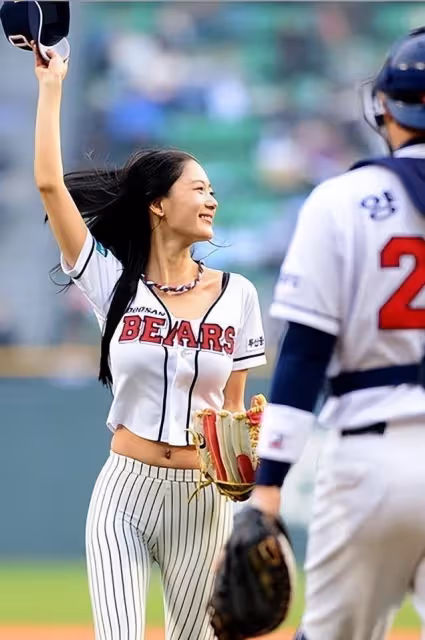 韓國「第一美腿」從潛規則到嫁富豪，她靠什麼逆襲上位？
