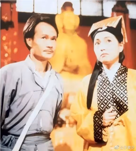 「石榴姐」年輕時有多美?擁有億萬富豪老公,為何她還分居掙錢?
