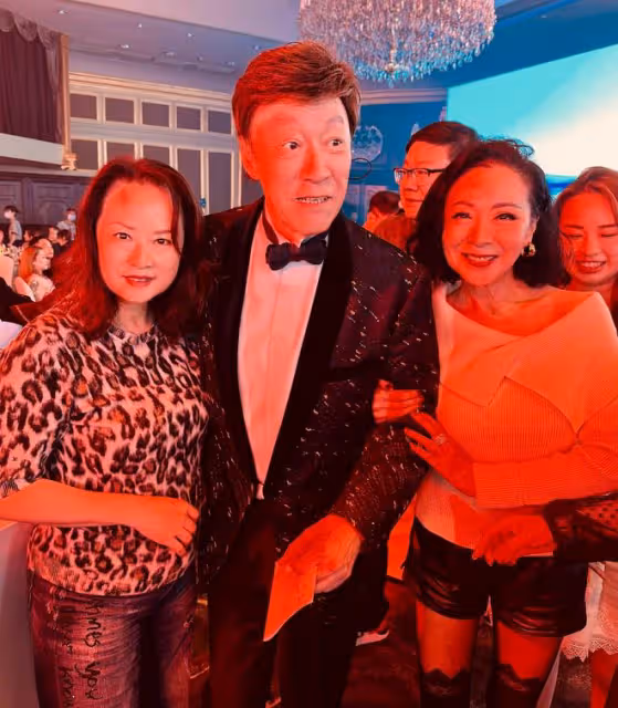 78歲港星廣州開演唱會,葉子楣魏秋樺現身支持,「陳近南」罕露面