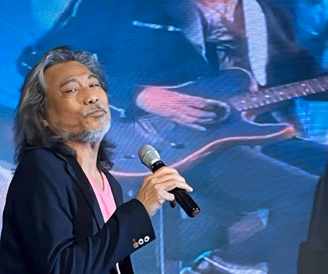 78歲港星廣州開演唱會，葉子楣魏秋樺現身支持，「陳近南」罕露面