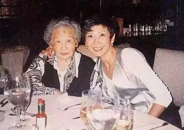 娛樂圈又有新孩子了！說好丁克到老，他卻轉身當爹？！