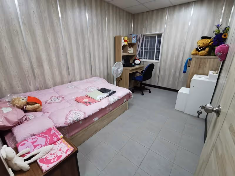 「屏東少女夢成真」一家4口擠5坪大的房間,200位義工免費「打造22坪新家」 進門一看她哭了:我終於有床,可以好好睡覺了