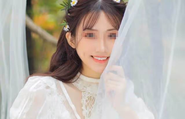 離婚後,半夜看到前夫發的朋友圈,我才明白輸的人原來是我