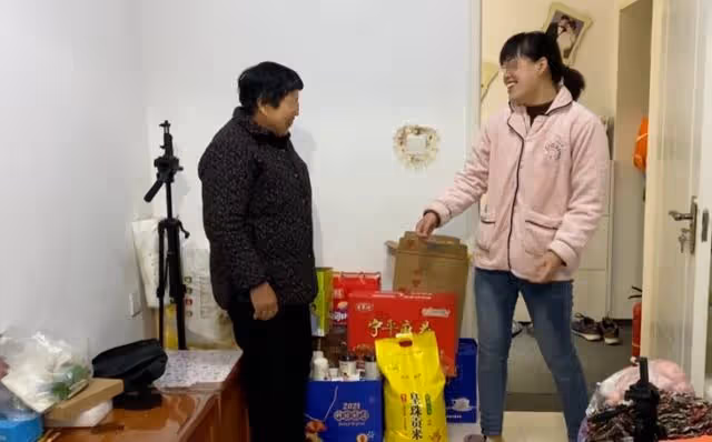 婆家房子拆遷，弟媳搶三居室，給我留兩居室，一年後我笑了