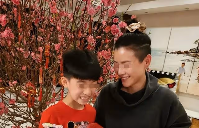 婆家房子拆遷,弟媳搶三居室,給我留兩居室,一年後我笑了