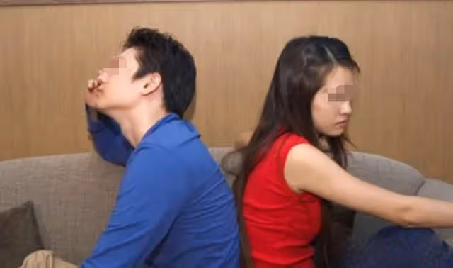 婆婆壽宴消費過萬,媽寶男丈夫讓妻子買單,妻子:我們AA制