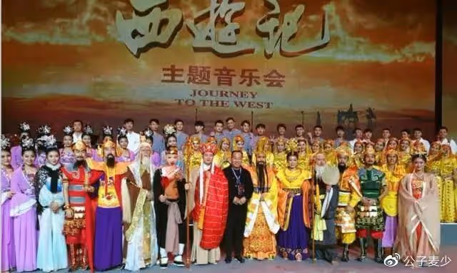 74歲蔣大為冒雨撈金,被嘲國內掙錢國外花,德藝雙馨形象蕩然無存