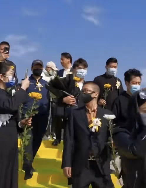 陸樹銘去世4個月終下葬，墓地莊嚴遼闊，此前遺體一直存放殯儀館