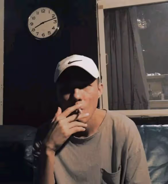 知名歌手心肌梗塞去世，年僅37歲，去世前臉色蒼白行為詭異