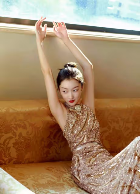 曝Z姓女星插足影帝大佬家庭，為拿資源出賣身體，男友也是圈內人
