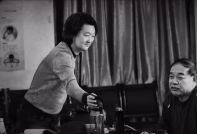 王大治自傳電影開機，或將與董潔的往事加入，男配長相酷似潘粵明