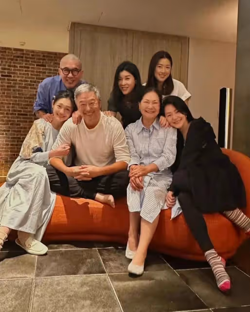 大S發文示愛具俊曄紀念結婚一周年，小S高調留言諷刺汪小菲母子