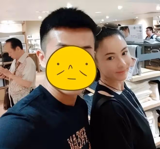 張柏芝超市遭遇陌生男叨擾，二兒子小Q保護媽媽差點動手打人