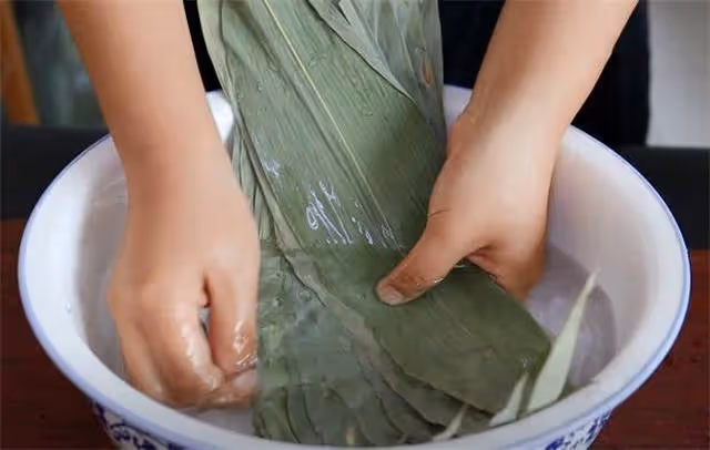 粽葉新做法,香甜黏糯不會漏,1分鐘能包50個,比粽子簡單好操作