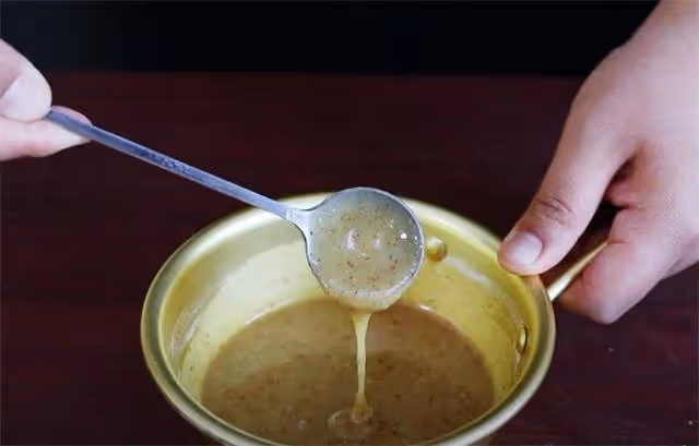 1碗面1碗水,原來飯店燒餅都這樣做,酥軟又薄層,吃上一口滿嘴香