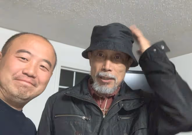 生活落魄?孫海英呂麗萍美國幫人除草干農活,撿垃圾賣錢超節儉