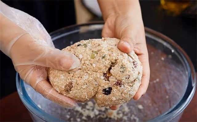 減肥期間這樣吃燕麥片，加2根香蕉，無糖無油又頂飽，好吃還掉秤