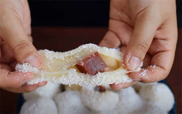 自製山楂糯米糍,冰激凌口感,香軟甜糯,沒食慾吃2塊,開胃下飯