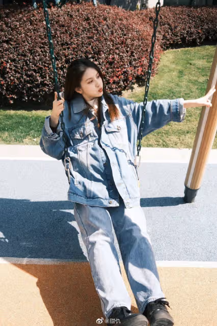 母子平安！25歲甜仇曬全家福官宣一索得子，老公比王思聰還大2歲