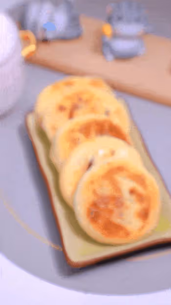 春天給娃吃紫薯好吃多,一蒸一煎,香甜軟糯,寶寶吃一口就愛上!