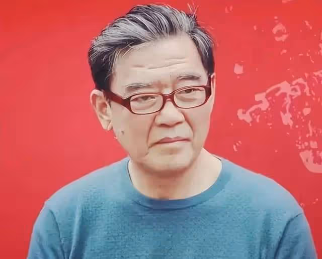 李立群想回河南祭祖,老家人拒絕他回去,妻子正面警告內地媒體人