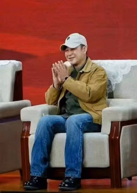 《狂飆》「反派」進校園被瘋狂追捧，配角們的爭議行為該叫停了？
