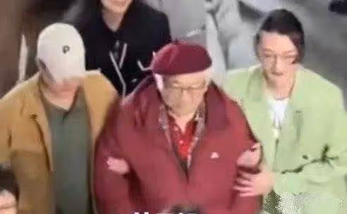 《狂飆》「反派」進校園被瘋狂追捧，配角們的爭議行為該叫停了？