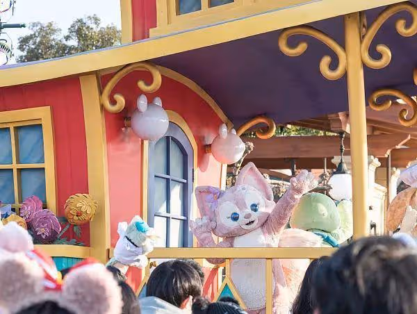 玲娜貝兒的演員是人，不是「內膽」