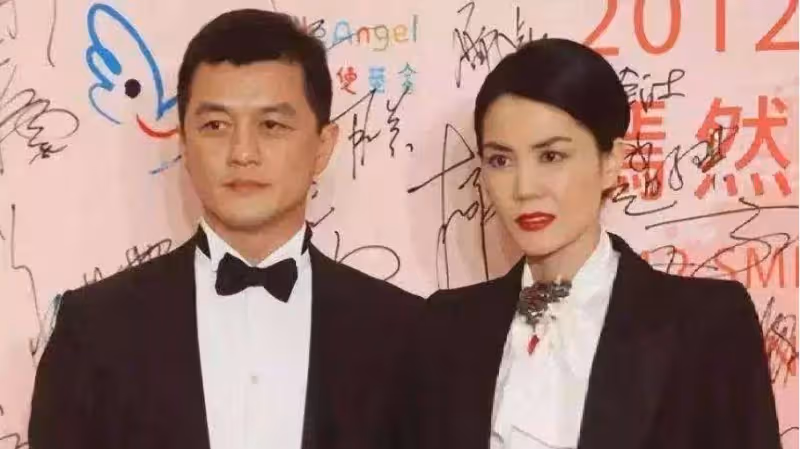 李嫣學費一年幾百萬，李夏學費一月3k，不是李亞鵬偏心，差別在媽