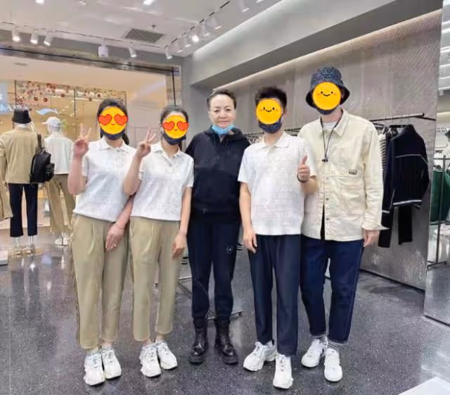 68歲張國立攜妻與宋丹丹聚餐，鄧婕年輕富態，62歲宋丹丹精神奕奕