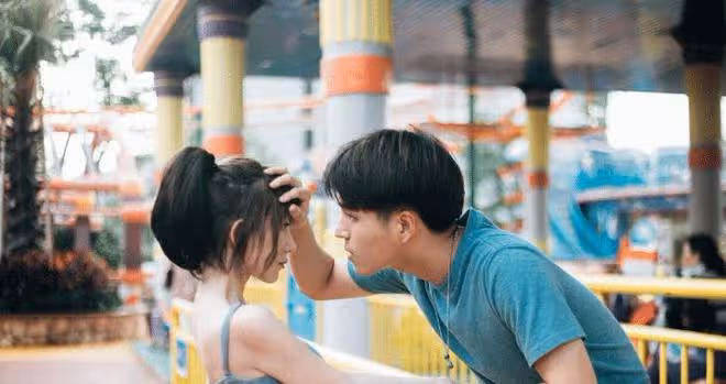 婚禮結束當晚，婆婆問兒媳拿回改口費，兒媳當場提出離婚