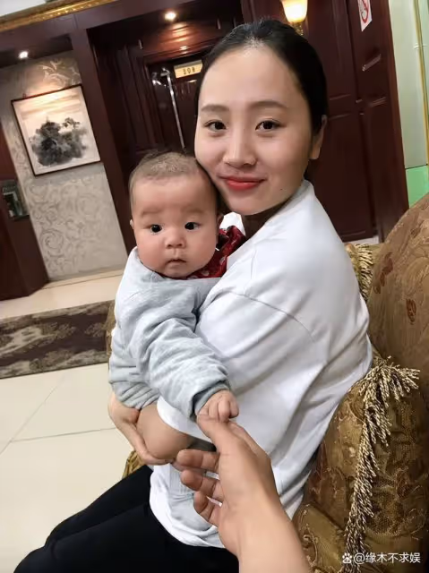 網紅秋天媽媽離婚,丈夫坐牢3年,替丈夫還150萬賭債,卻被罵自私