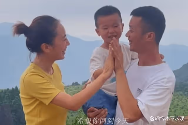 網紅秋天媽媽離婚，丈夫坐牢3年，替丈夫還150萬賭債，卻被罵自私